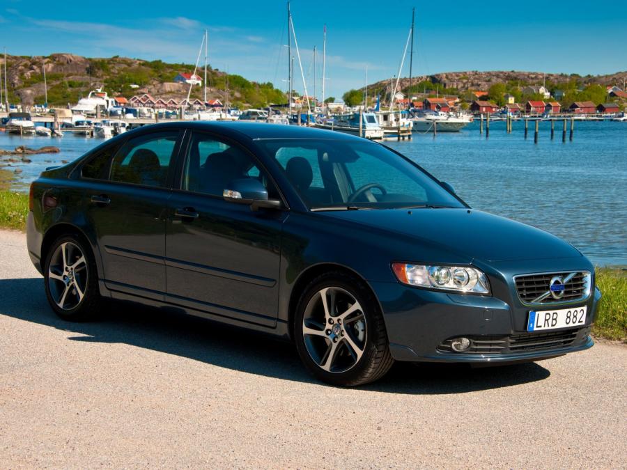  Volvo S40 Classic 2011 года  (фото 9 из 13)